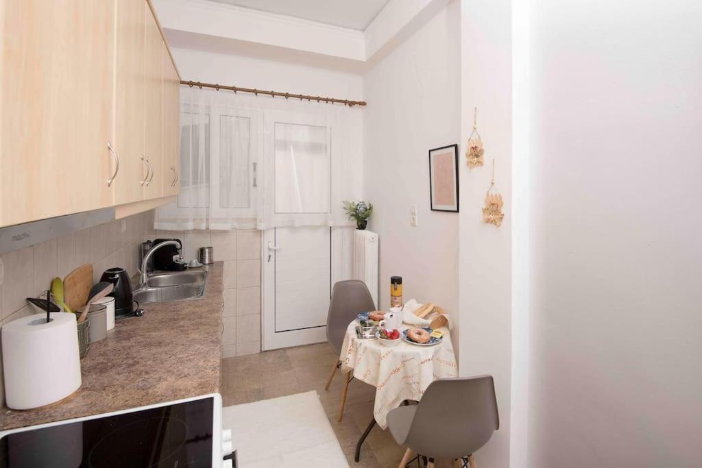 Lovely,Central, Spacious 2-Bedrooms Apartment Pireu Exterior foto