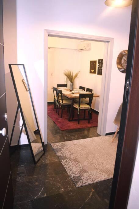 Lovely,Central, Spacious 2-Bedrooms Apartment Pireu Exterior foto